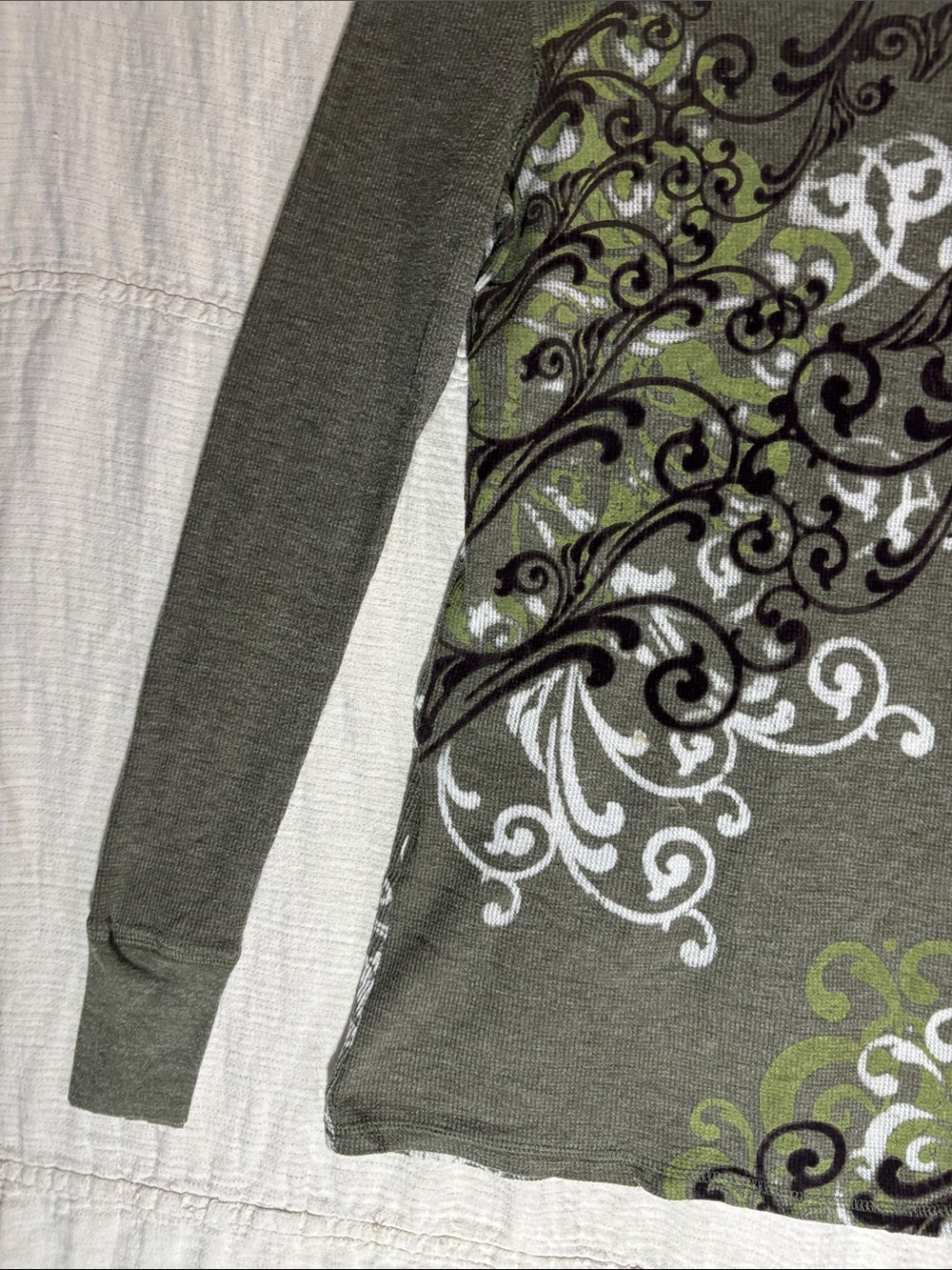 Women's Olive Green Waffle knit Long Sleeve Tunic Top Swirl Print Vintage Y2K - Picture 6 of 13